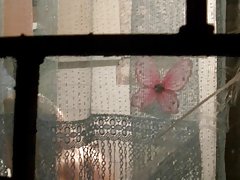 Wiktoria pieprzą w cipki długim członkiem, a ona jęczy z seksu