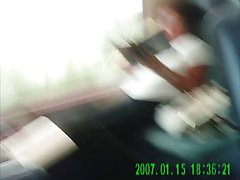 Młoda dziewczyna w spódnicy lubi, gdy jej qrwa z dominacją