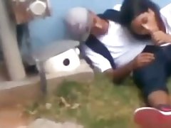 Porno dojrzałe pary z głębokim robieniem laski