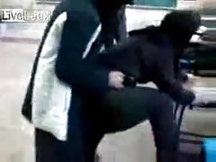 Bzykanko na kanapie zdziry.