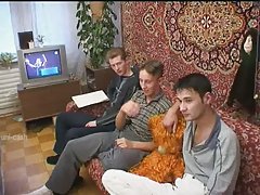 Przyjęła napędzany łysego kuriera