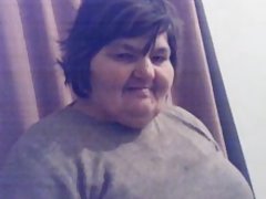 Czarna dziwka ssie i dostaje seks analny