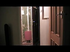 Szczupła i młoda blondi ssie starego kutasa i z pierdołą