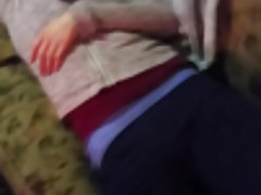 Dziewczyna zdejmuje ubrania i super pieprzy
