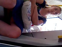 Chłopak przespał młode kolegów