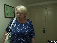 Lesbijki zaproszony do siebie w gości