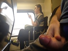 U rosyjskiej brunetki dupy trzeszczy od wielkiego chuja