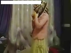 Elegancki rosyjska pani wychowuje pizdę posłusznego niewolnika